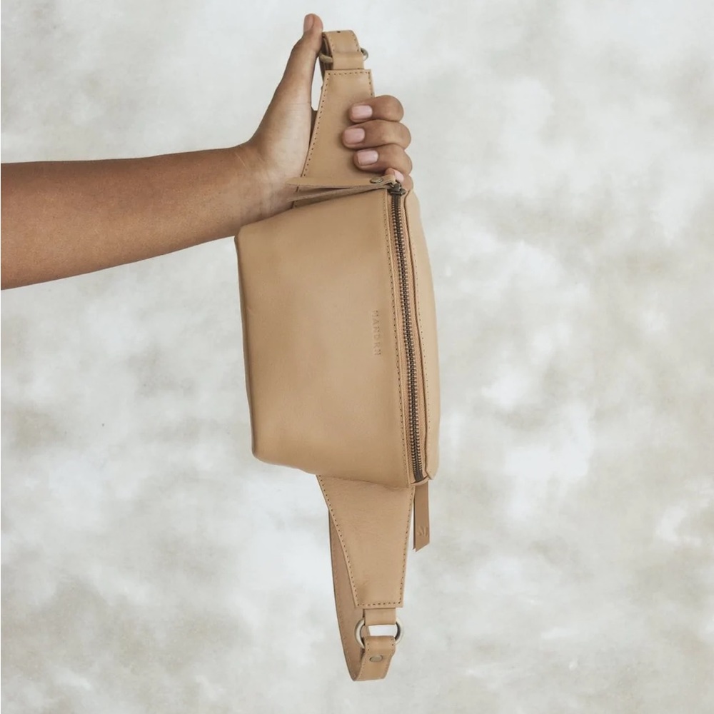 MANDRN Remy Fanny Pack in Sand